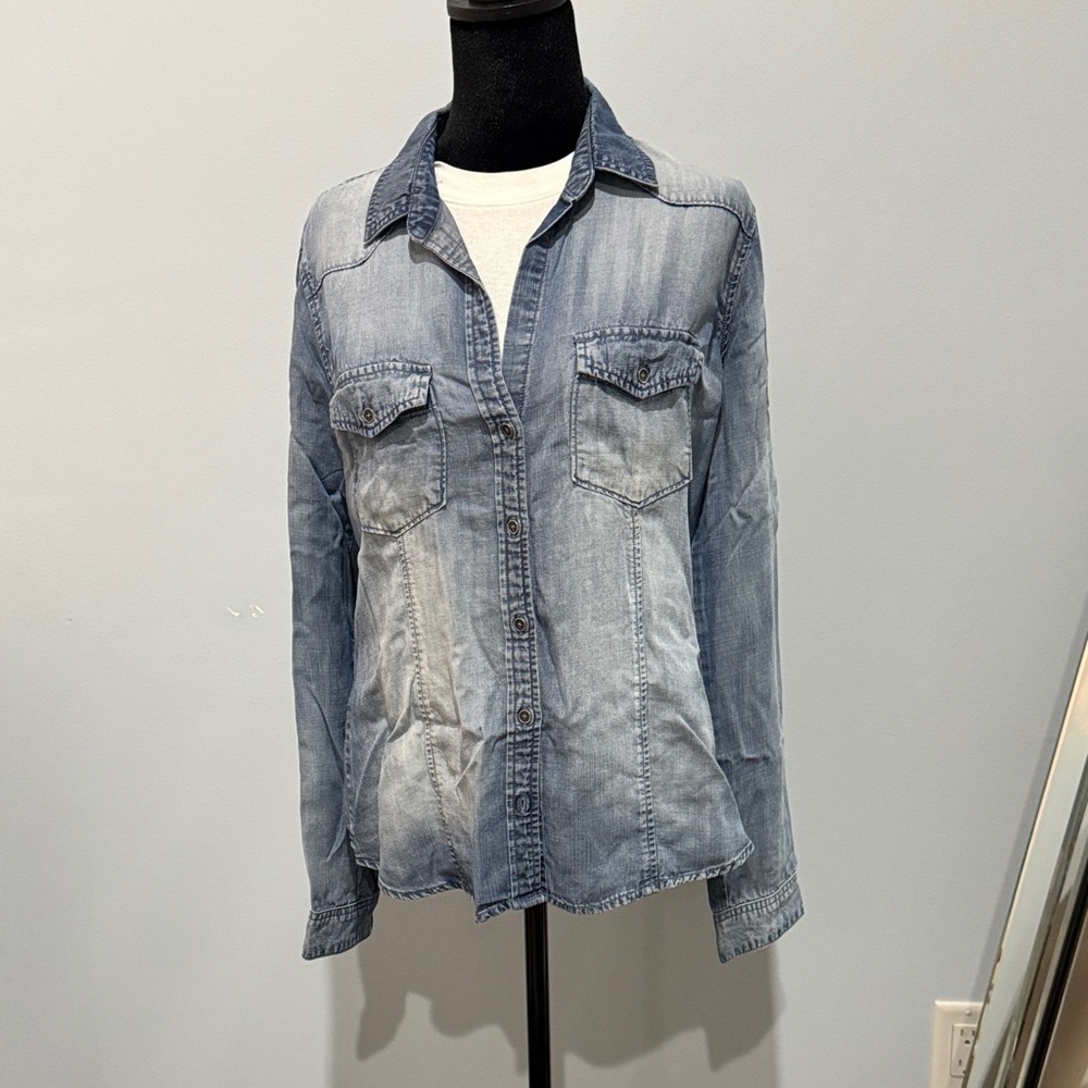 Cloth & Stone Indigo Chambray Blouse